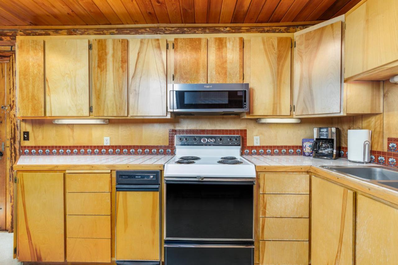 Alpine Meadows Log Cabin Girdwood Exterior photo