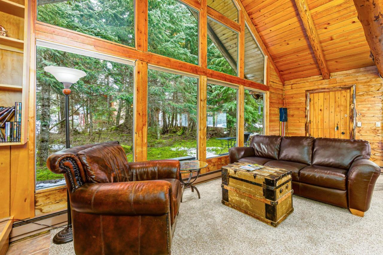 Alpine Meadows Log Cabin Girdwood Exterior photo