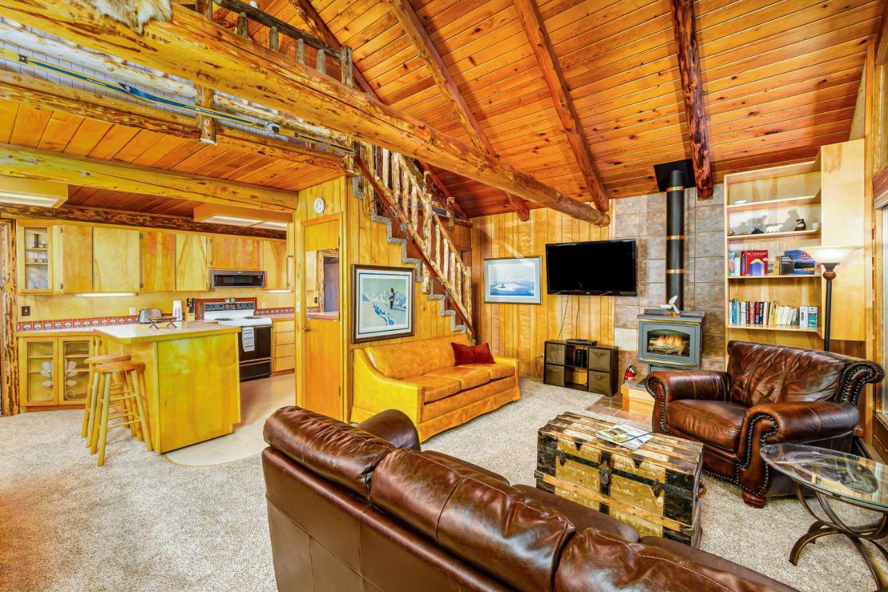 Alpine Meadows Log Cabin Girdwood Exterior photo