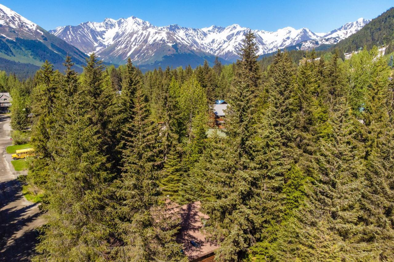 Alpine Meadows Log Cabin Girdwood Exterior photo